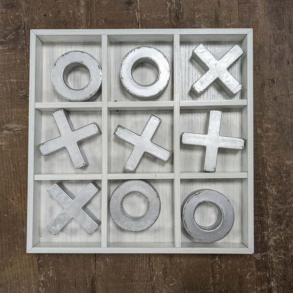 img of How to create a tic tac toe game in react.js
